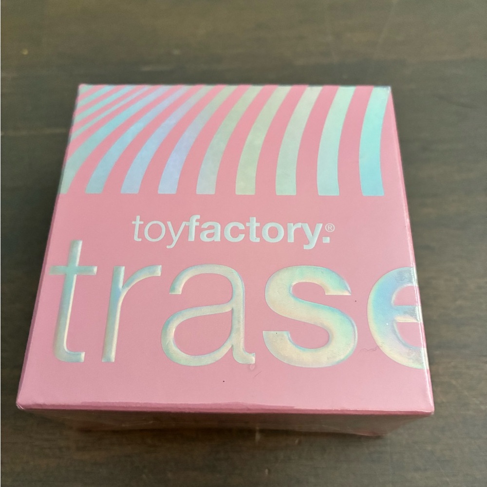Toy Factory Trase Ultra Set Powder Dark vegan & cruelty free New In Box